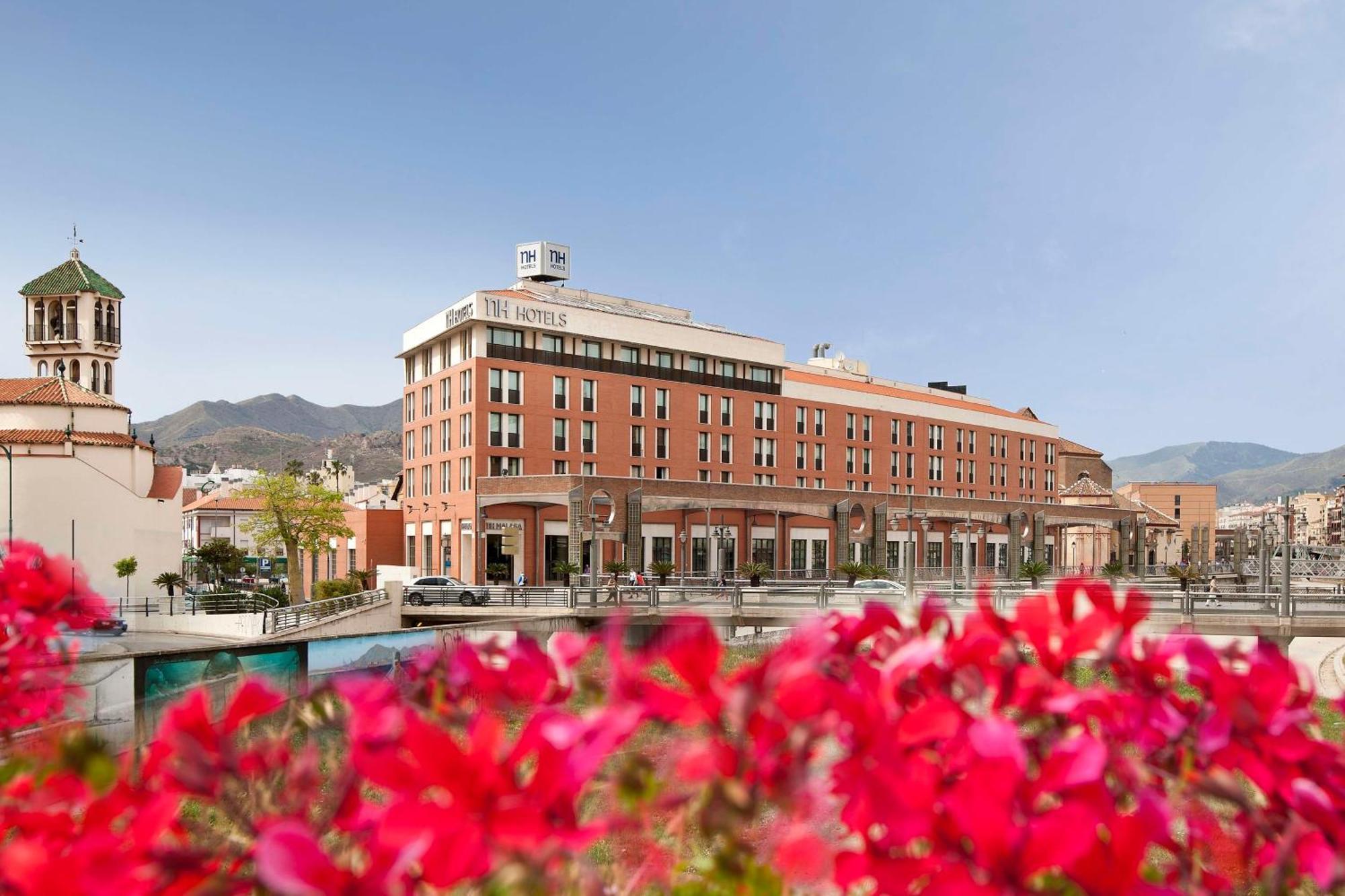 Nh Malaga Hotel Exterior photo